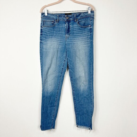 2/$30 White House Black Market Mid-Rise Everyday Soft Girlfriend Jeans 8 #A0156 - Picture 4 of 12